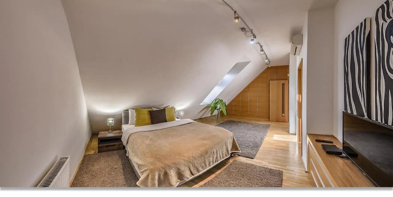 Avantgarde Apartments Boedapest 4*,
