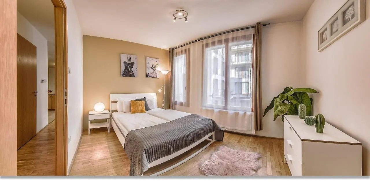בודפשט Avantgarde Apartments 4*,