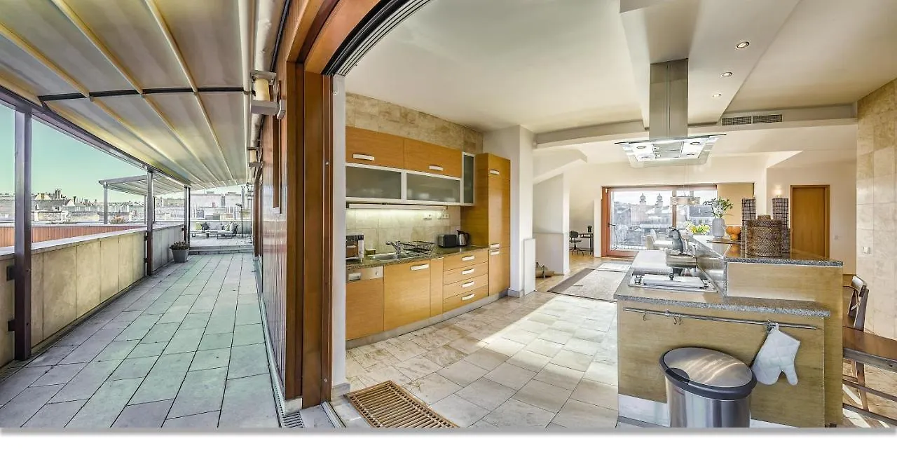 בודפשט Avantgarde Apartments מלון דירות